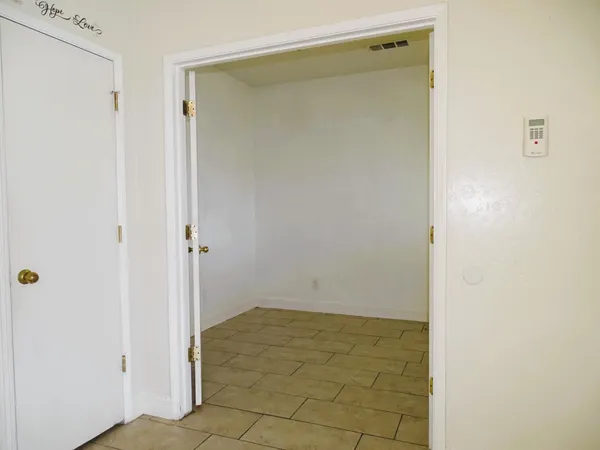 $454,900 | 1325 South Bailey Avenue, Fresno, CA 93727