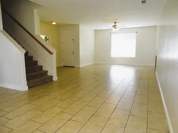 $454,900 | 1325 South Bailey Avenue, Fresno, CA 93727