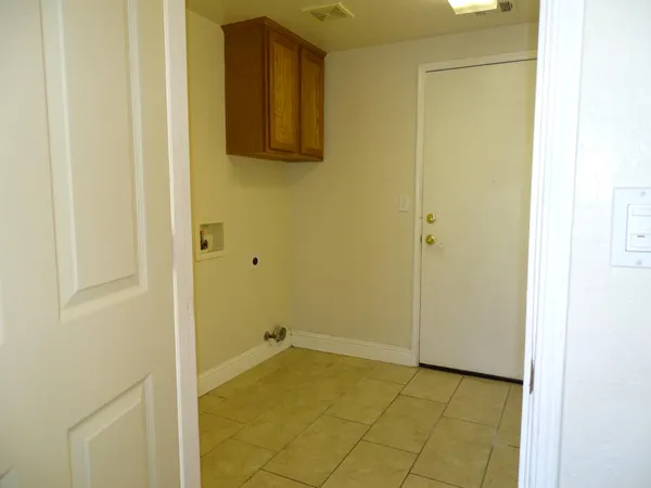 $454,900 | 1325 South Bailey Avenue, Fresno, CA 93727