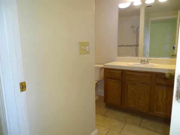 $454,900 | 1325 South Bailey Avenue, Fresno, CA 93727