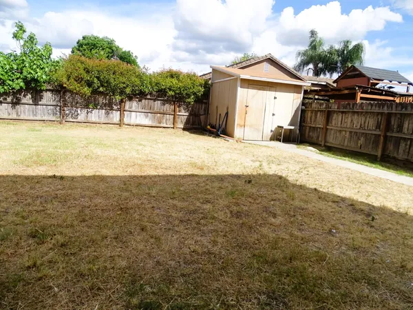 $454,900 | 1325 South Bailey Avenue, Fresno, CA 93727