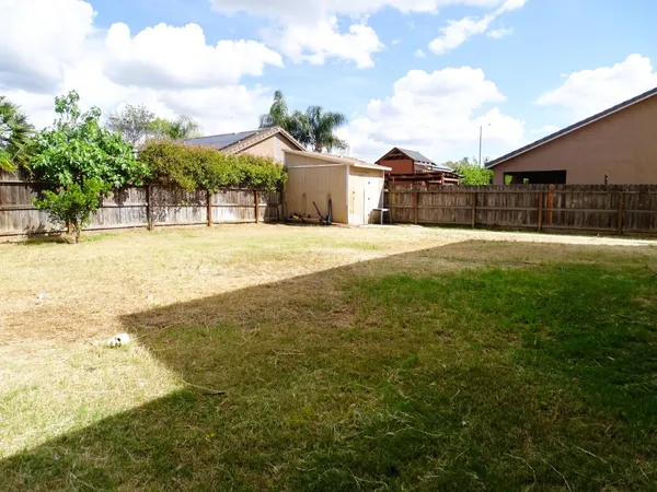 $454,900 | 1325 South Bailey Avenue, Fresno, CA 93727