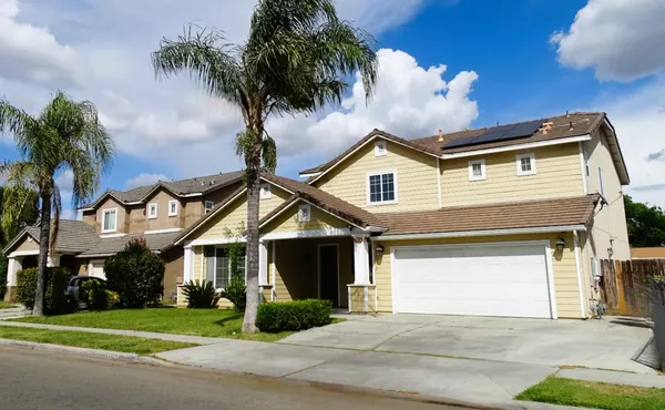$454,900 | 1325 South Bailey Avenue, Fresno, CA 93727
