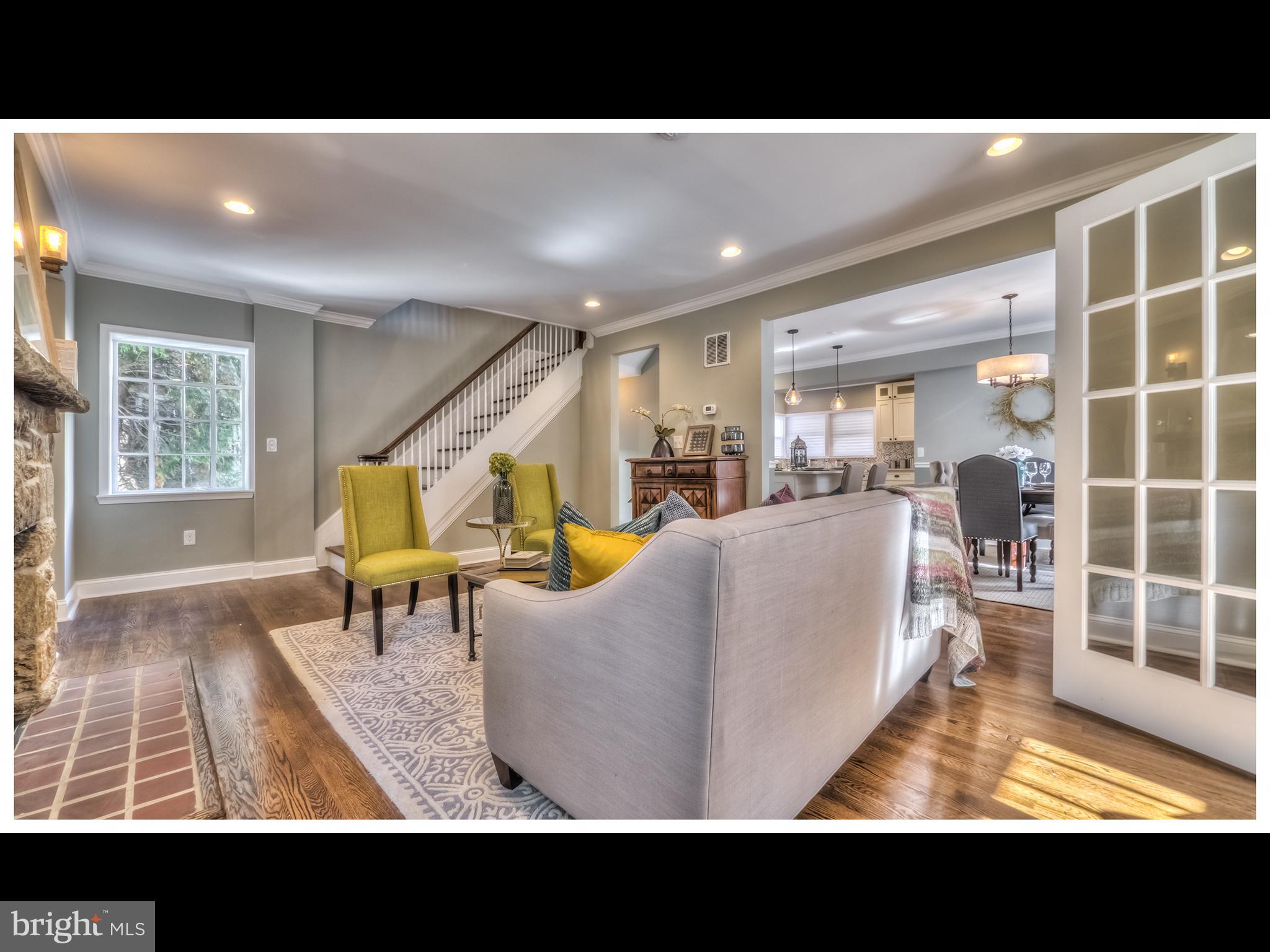 3409 Dennlyn Road Baltimore, MD 21215 - Photo 6 of 30 Living Room