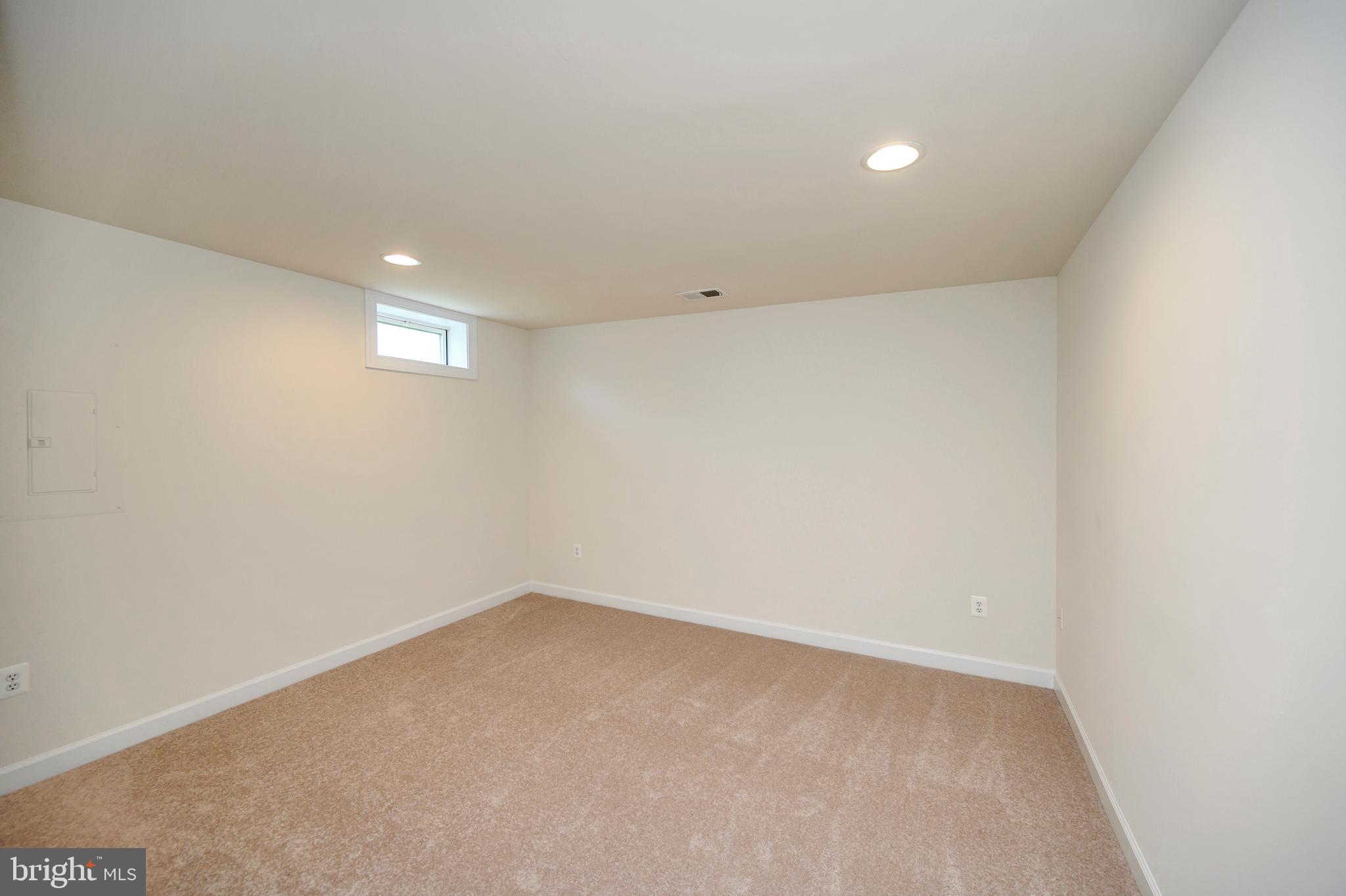 4278 Meyers Road Triangle, VA 22172 - Photo 11 of 54