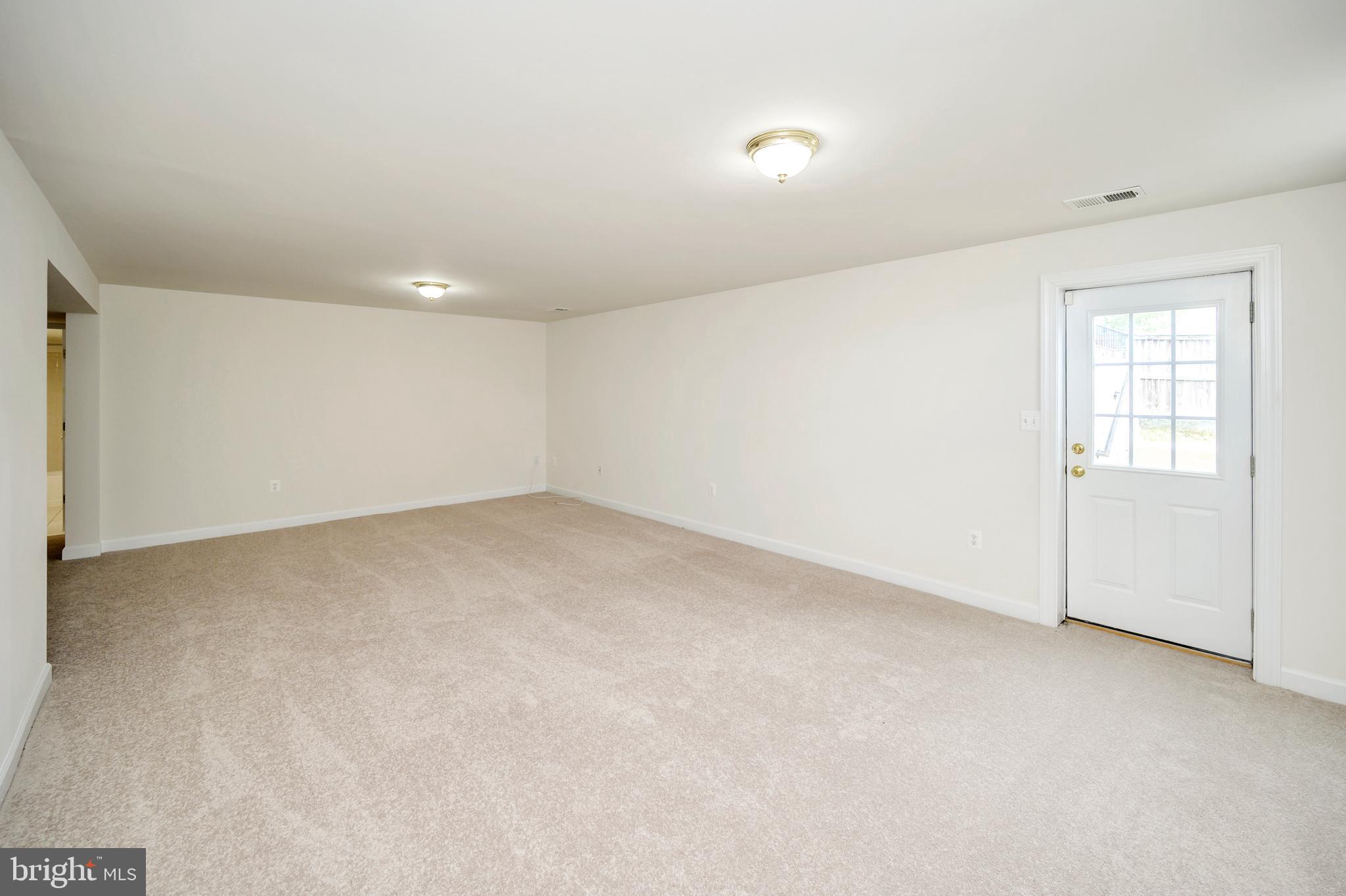 4278 Meyers Road Triangle, VA 22172 - Photo 13 of 54