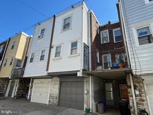 $210,000 | 207 Huntley Road, Upper Darby, PA 19082