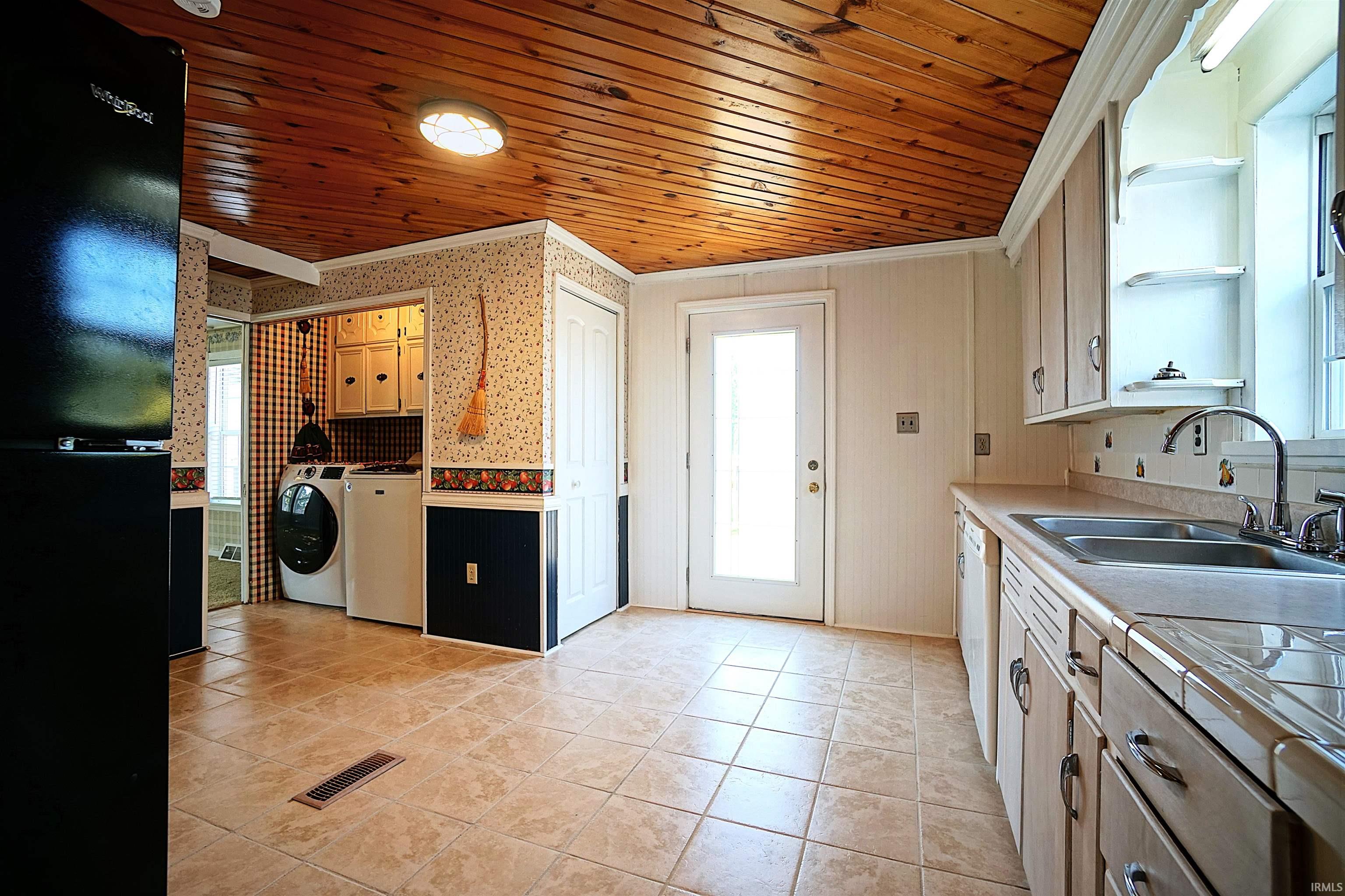 208 West Section Street Claypool, IN 46510 - Photo 9 of 23