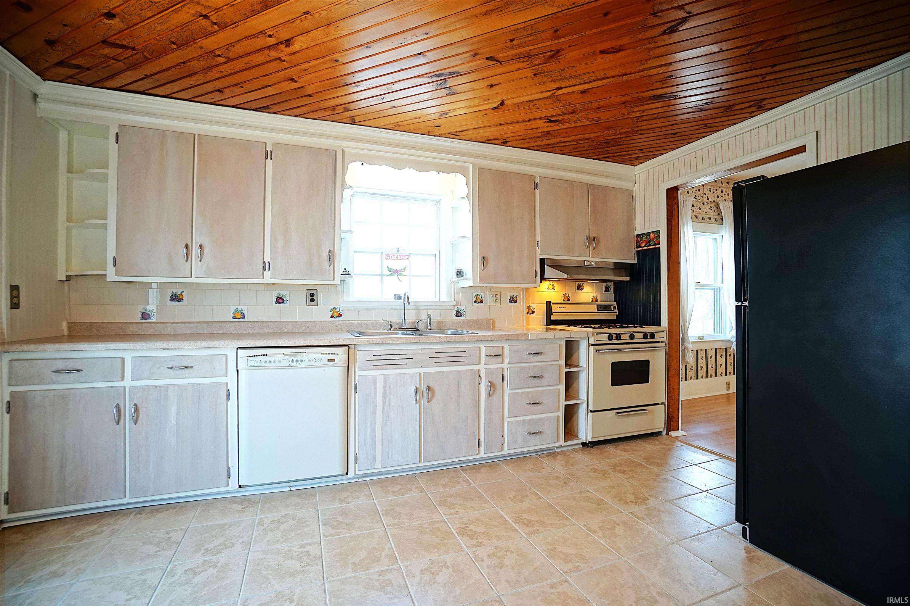 208 West Section Street Claypool, IN 46510 - Photo 10 of 23