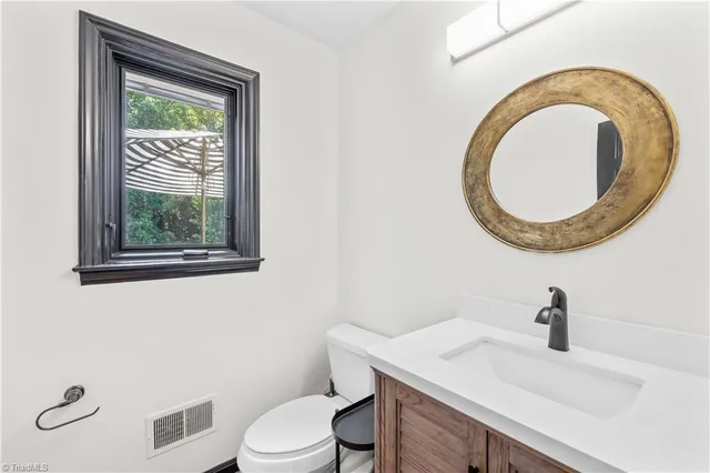 $414,900 | 1601 Guilford College Road, Jamestown, NC 27282