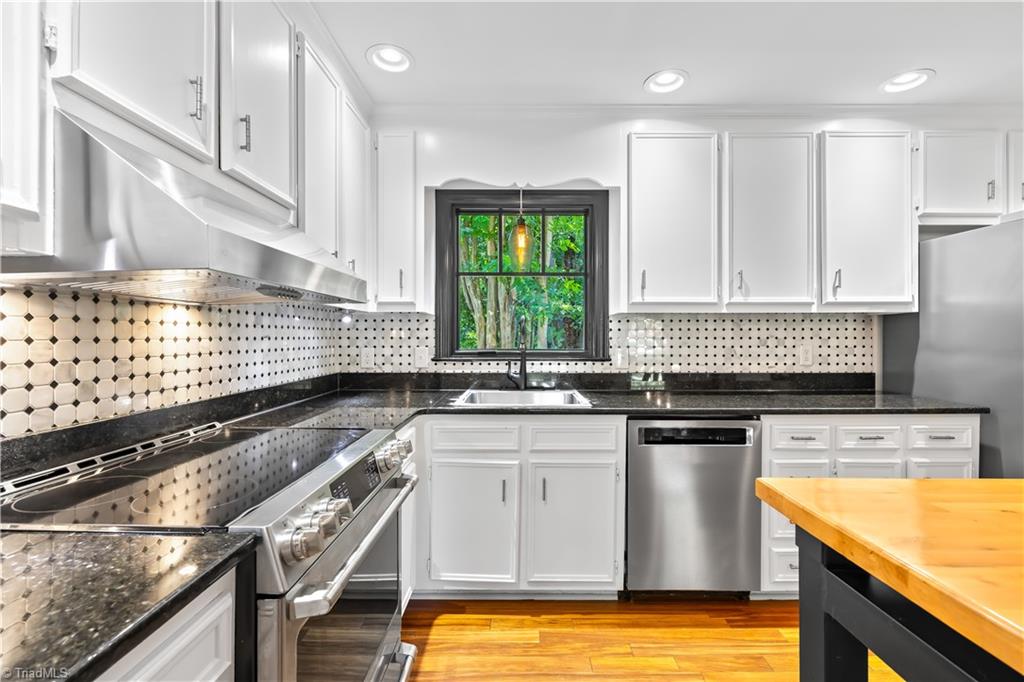 1601 Guilford College Road Jamestown, NC 27282 - Photo 20 of 40