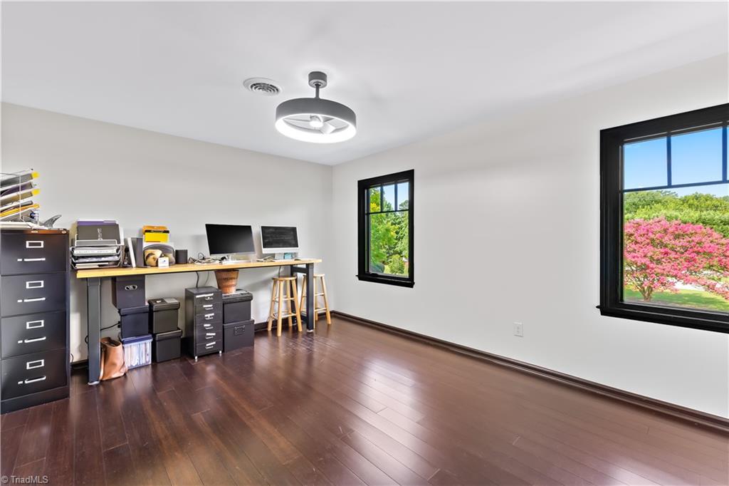 1601 Guilford College Road Jamestown, NC 27282 - Photo 32 of 40