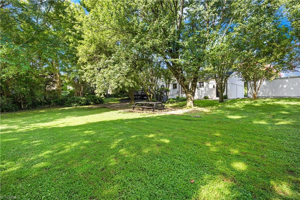 1601 Guilford College Road Jamestown, NC 27282 - Photo 37 of 40