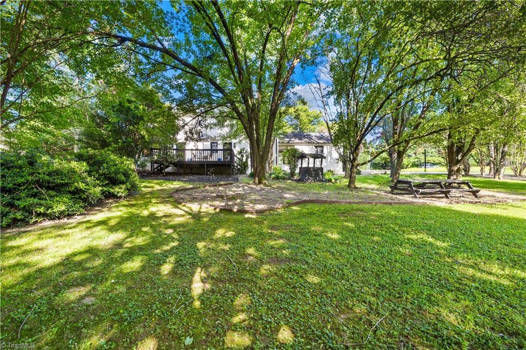 1601 Guilford College Road Jamestown, NC 27282 - Photo 38 of 40