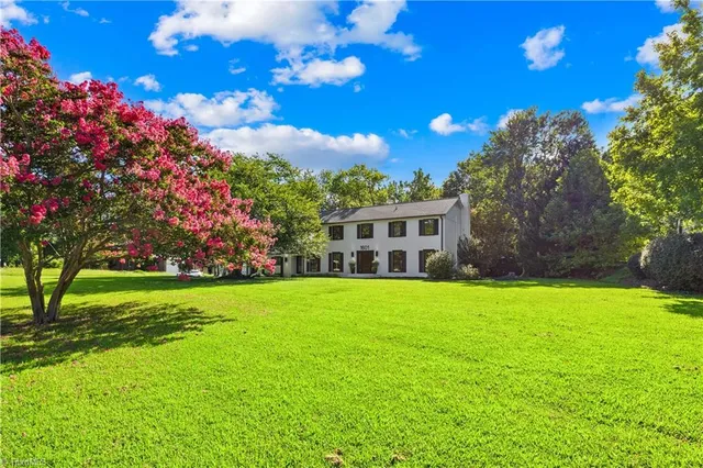 $414,900 | 1601 Guilford College Road, Jamestown, NC 27282