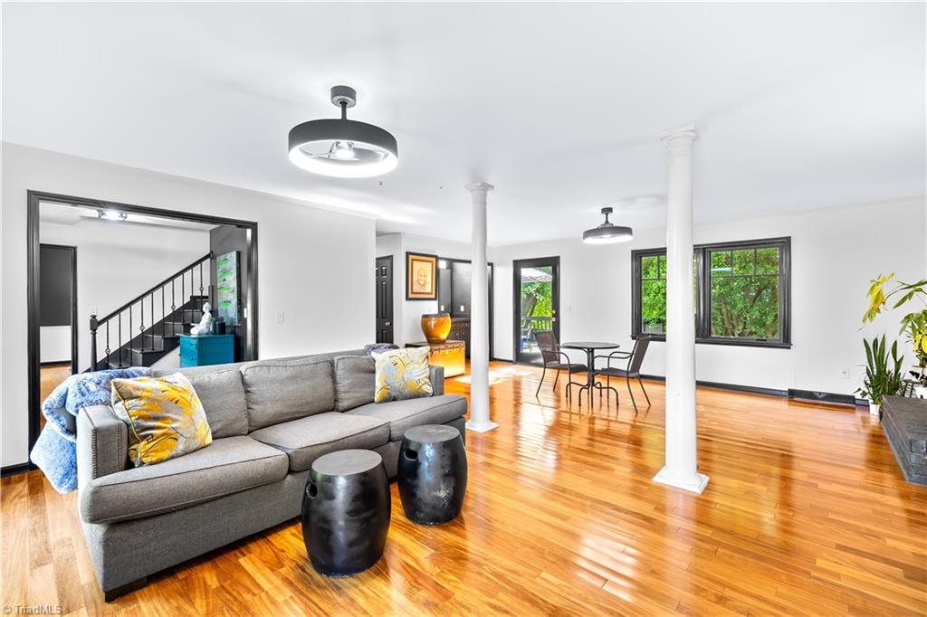 1601 Guilford College Road Jamestown, NC 27282 - Photo 4 of 40