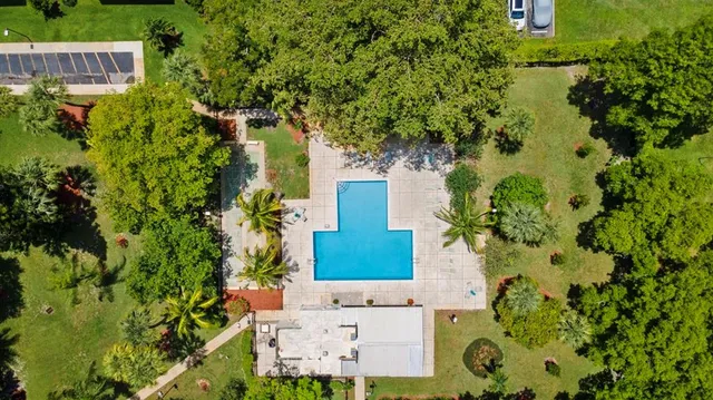 $1,975 | 6075 North Sabal Palm Boulevard, Unit 301, Tamarac, FL 33319