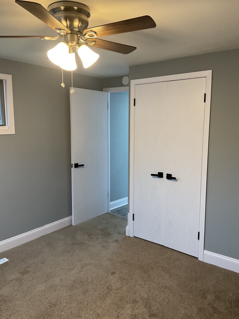 518 Tyler Drive Carpentersville, IL 60110 - Photo 14 of 23