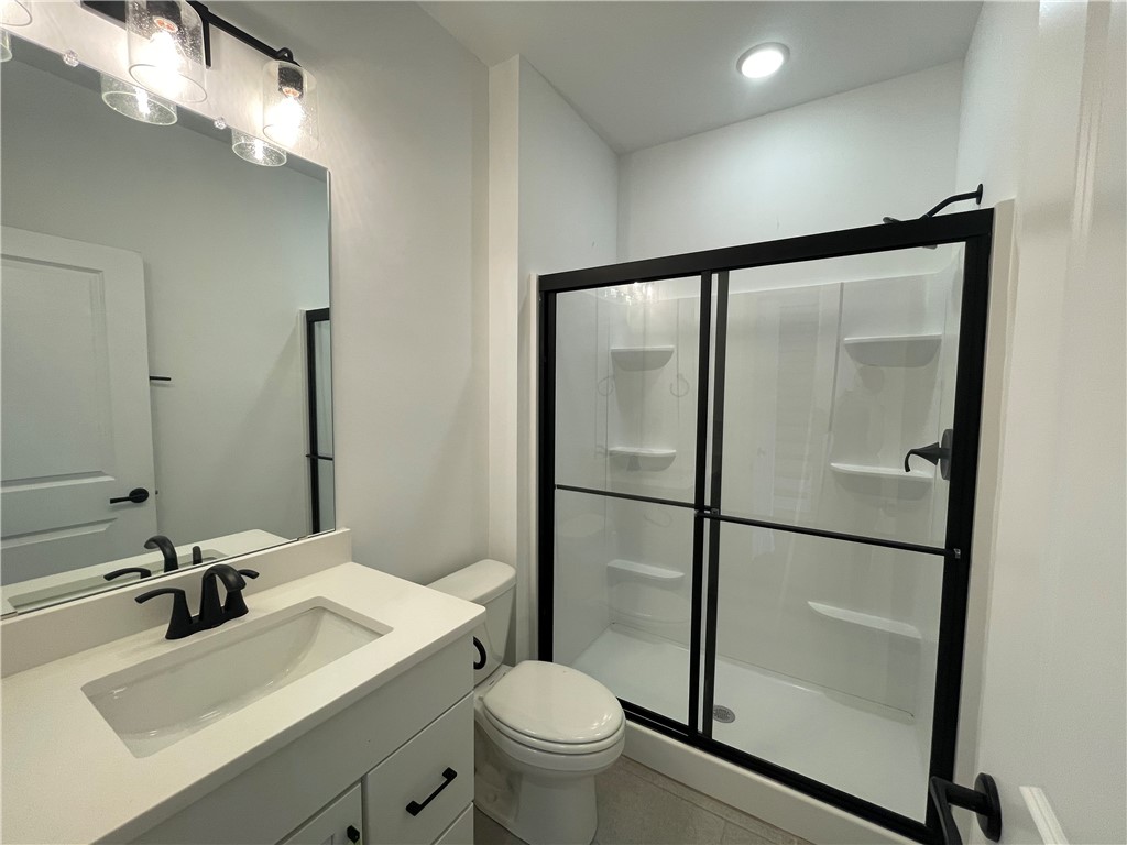 207 Branford Street, Unit SUN0132 Anderson, SC 29625 - Photo 28 of 46 Bath 3 (1st Floor)