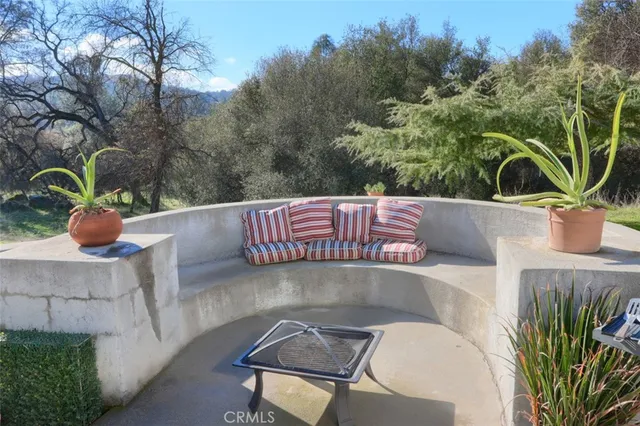 a view of a fountain in the back yard