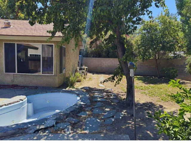 $815,000 | 24389 La Glorita Circle, Newhall, CA 91321