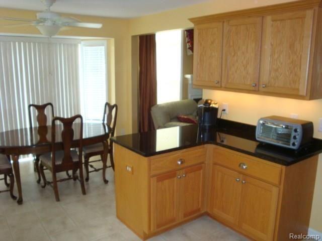 45667 Rathmore Drive Macomb, MI 48044 - Photo 8 of 21 pic7.jpg