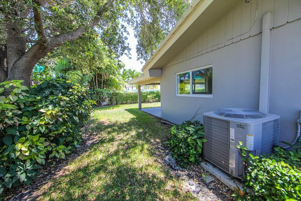 2218 Northeast 31st Street Lighthouse Point, FL 33064 - Photo 19 of 37 Photo 20