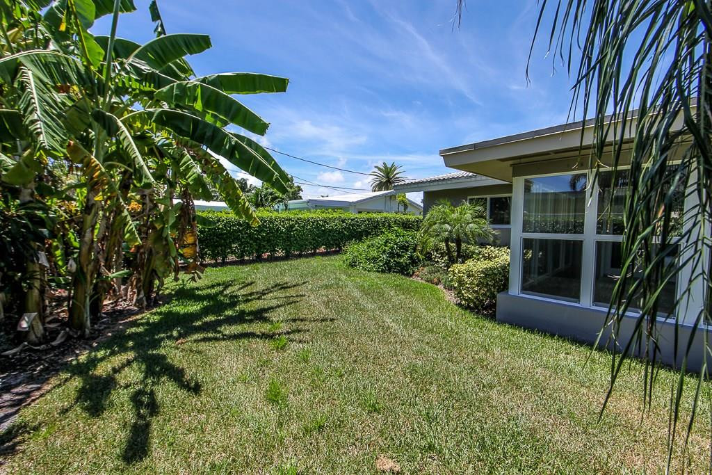 2218 Northeast 31st Street Lighthouse Point, FL 33064 - Photo 20 of 37 Photo 21