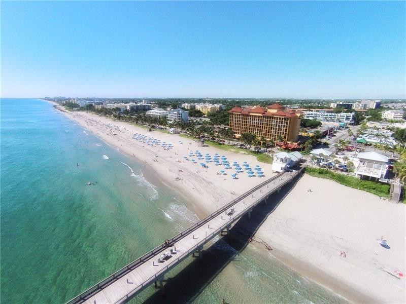 2218 Northeast 31st Street Lighthouse Point, FL 33064 - Photo 36 of 37 Deerfield Beach and Pier.