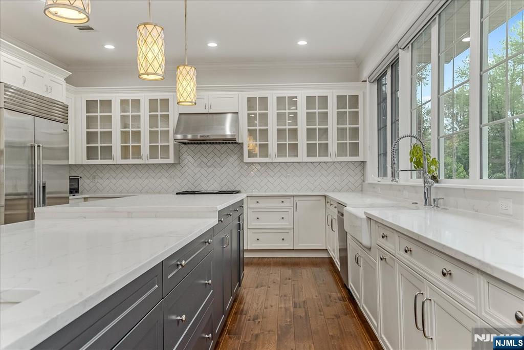 8 Oratam Road Upper Saddle River, NJ 07458 - Photo 16 of 34