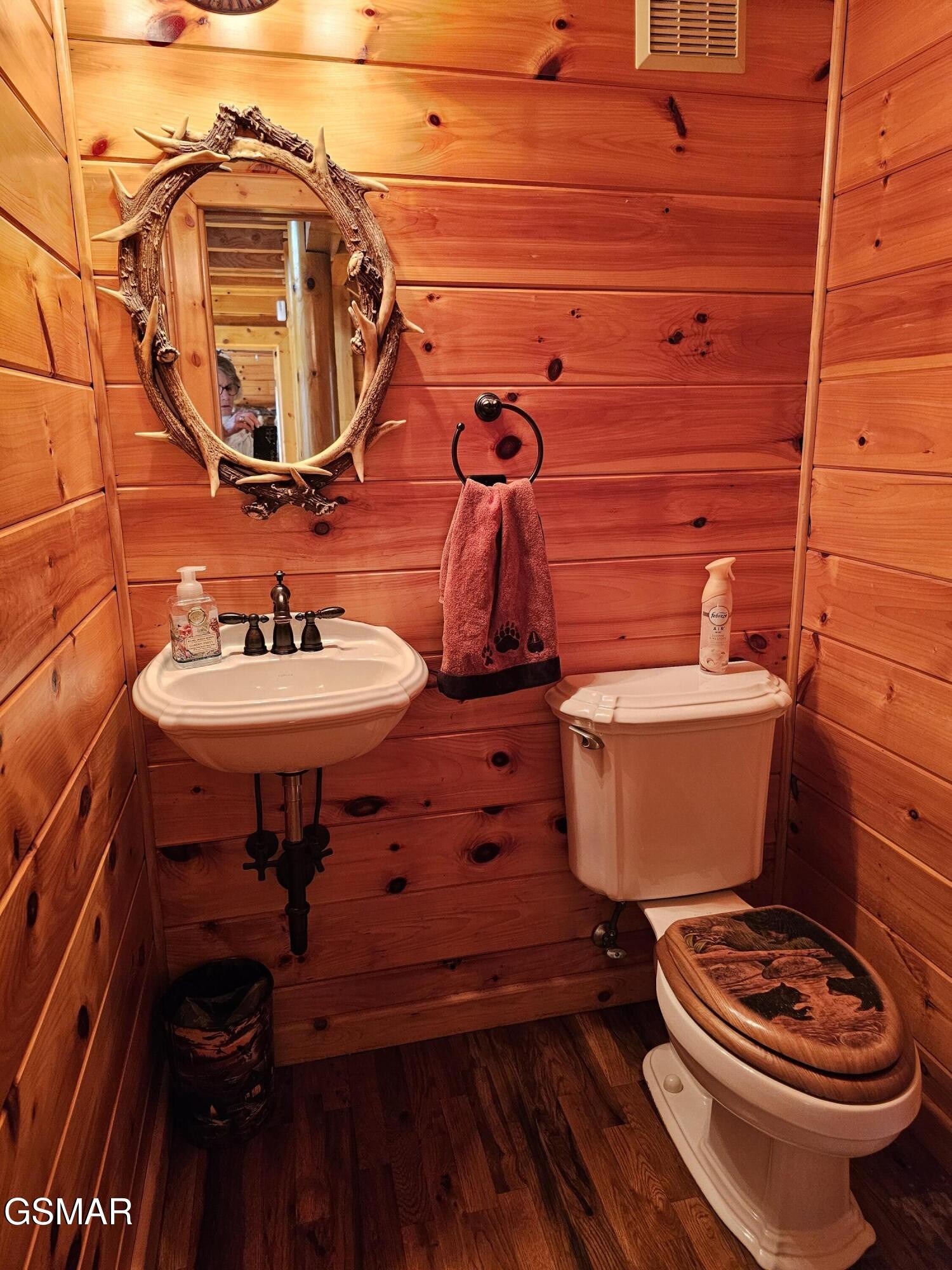 2729 Hatcher Mountain Road Sevierville, TN 37862 - Photo 38 of 53 Gallery Image 38