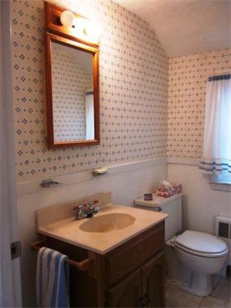 10 Carol Ann Road Lynnfield, MA 01940 - Photo 21 of 24 Gallery Image 21
