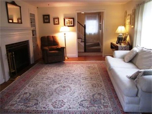 10 Carol Ann Road Lynnfield, MA 01940 - Photo 4 of 24 Gallery Image 4