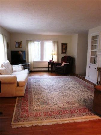 10 Carol Ann Road Lynnfield, MA 01940 - Photo 5 of 24 Gallery Image 5