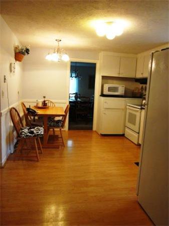10 Carol Ann Road Lynnfield, MA 01940 - Photo 10 of 24 Gallery Image 10