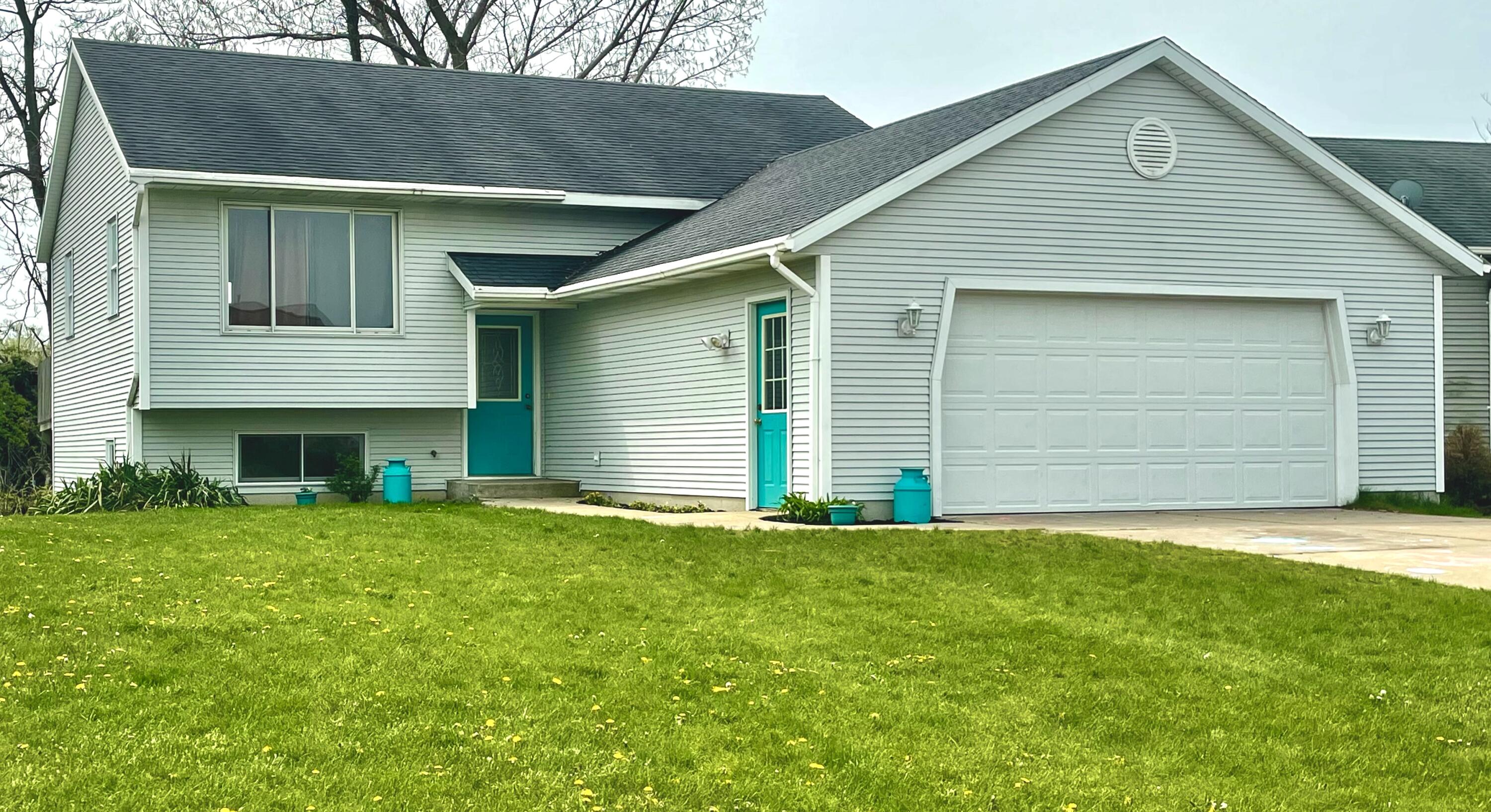 2852 Riley Ridge Road Holland, MI 49424 - Photo 1 of 17 IMG_4603 (1)