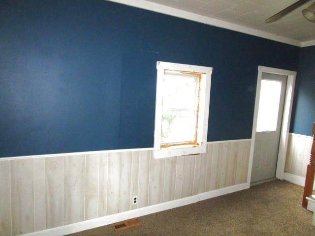 185 Houlton Road Easton, ME 04740 - Photo 13 of 15 231-076374 living room