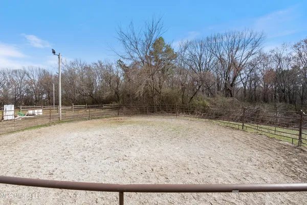 $675,000 | 9142 Mineral Wells Road, Olive Branch, MS 38654