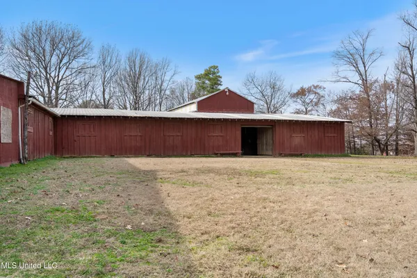 $675,000 | 9142 Mineral Wells Road, Olive Branch, MS 38654
