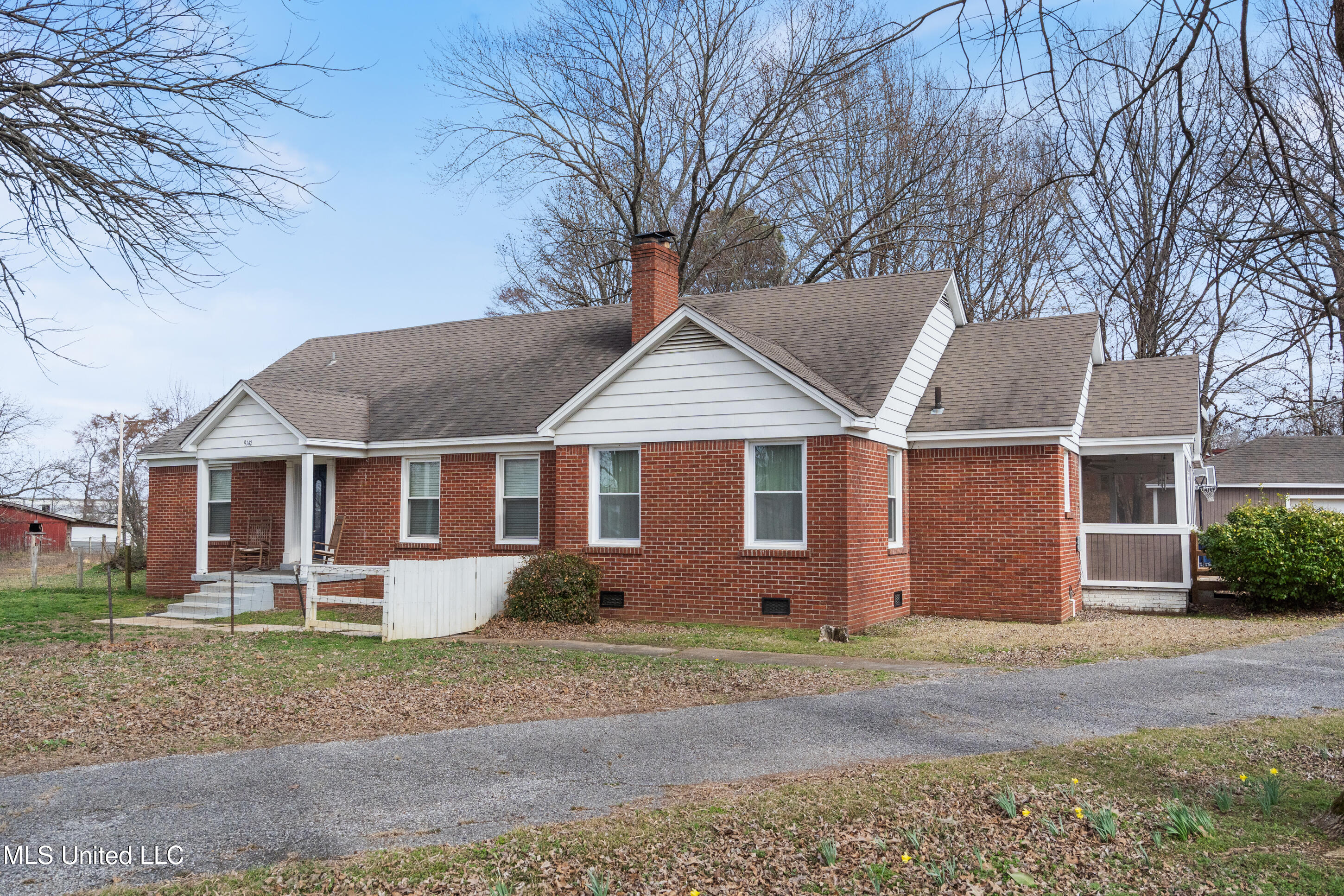 9142 Mineral Wells Road Olive Branch, MS 38654 - Photo 37 of 68 Side View