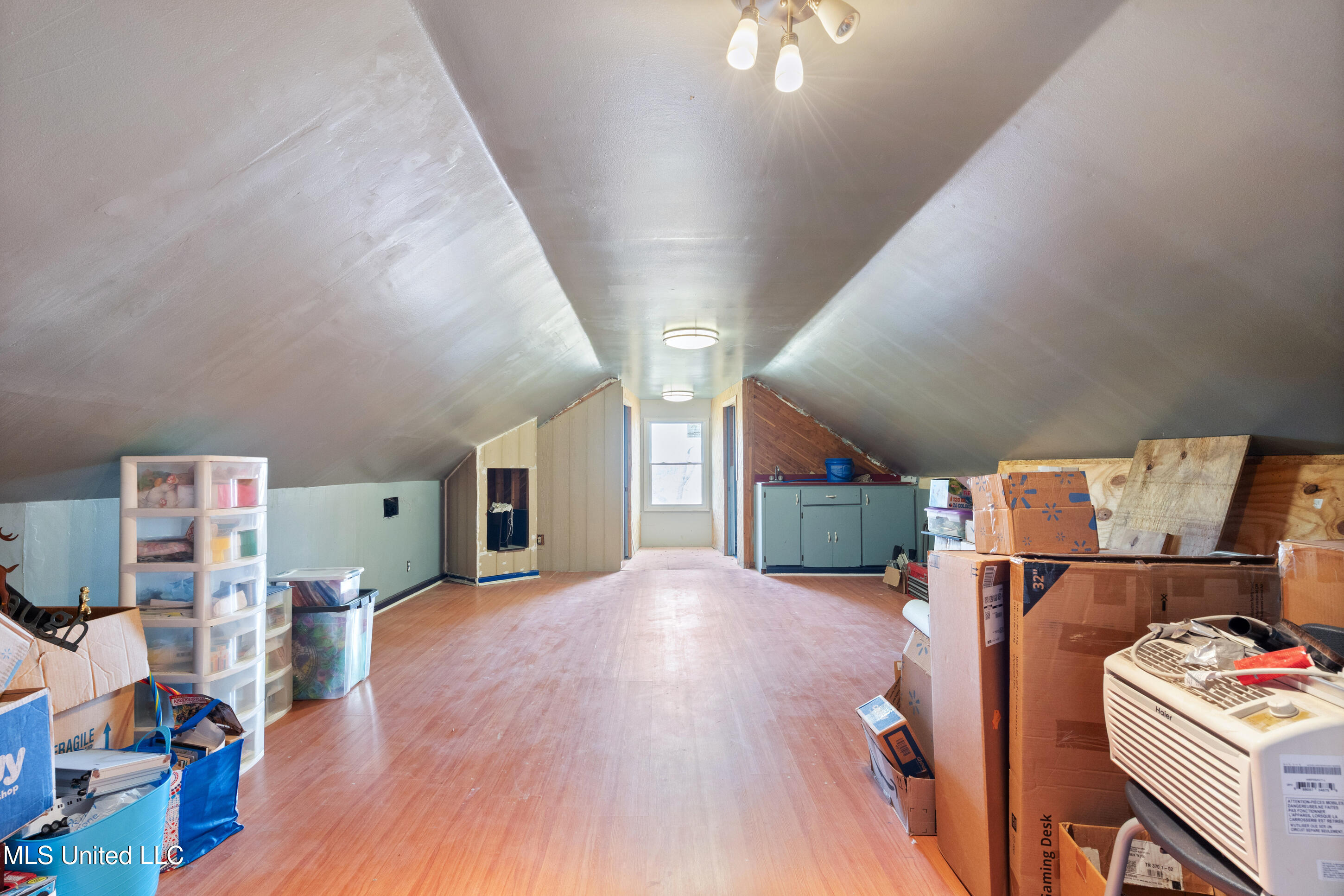 9142 Mineral Wells Road Olive Branch, MS 38654 - Photo 50 of 68 Bonus Room