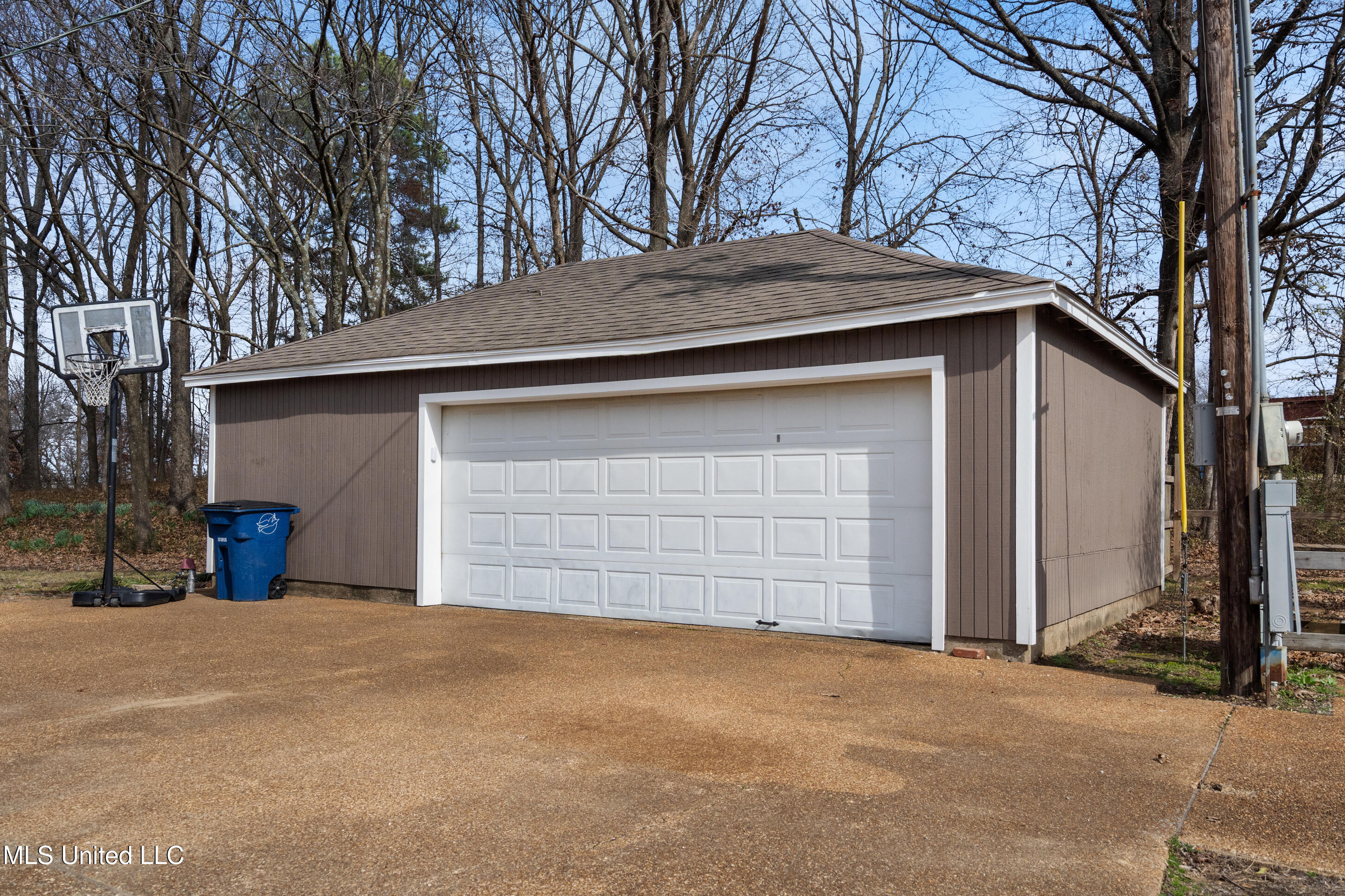 9142 Mineral Wells Road Olive Branch, MS 38654 - Photo 58 of 68 Detached Garage