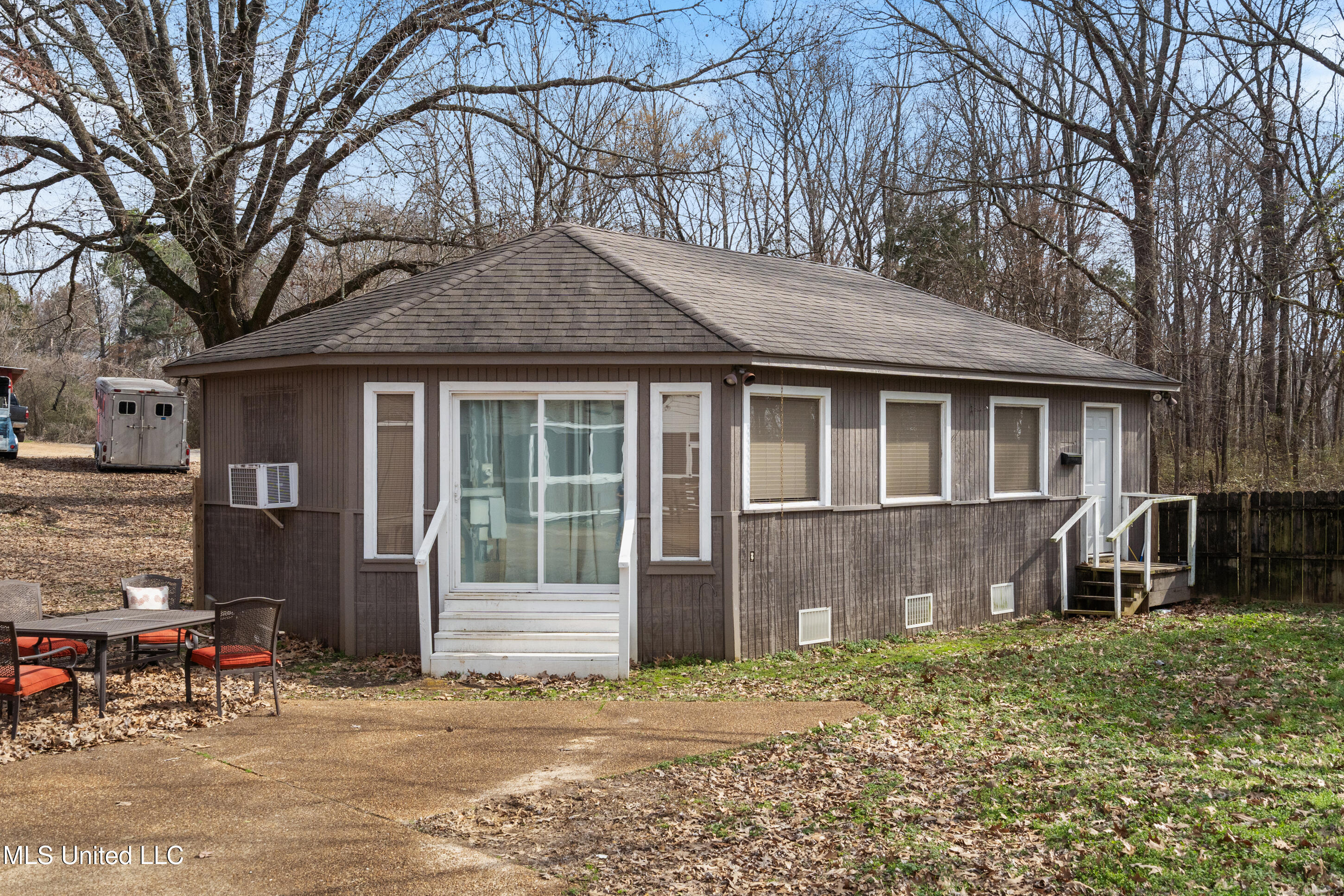 9142 Mineral Wells Road Olive Branch, MS 38654 - Photo 60 of 68 Guest House