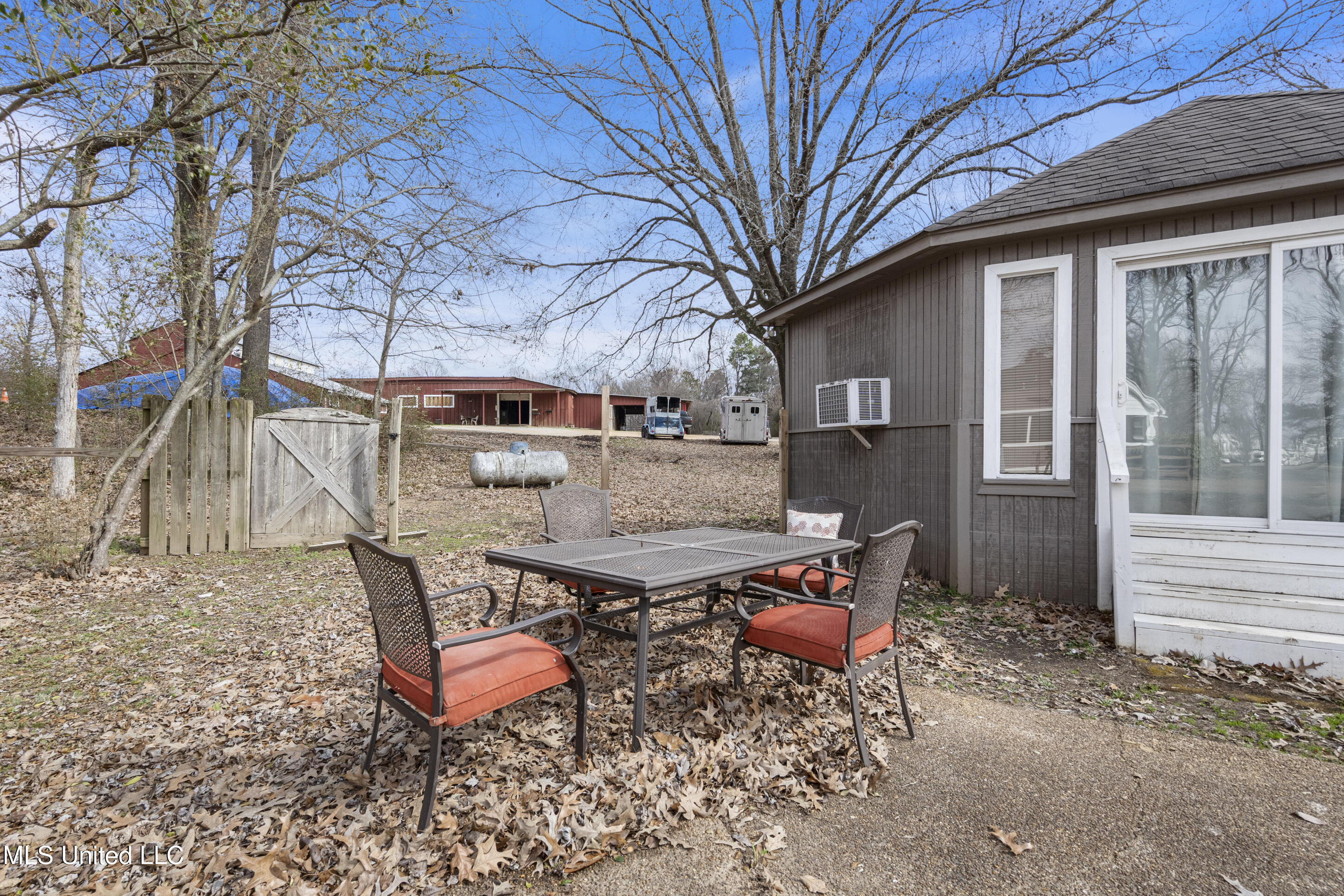 9142 Mineral Wells Road Olive Branch, MS 38654 - Photo 61 of 68 Barn View