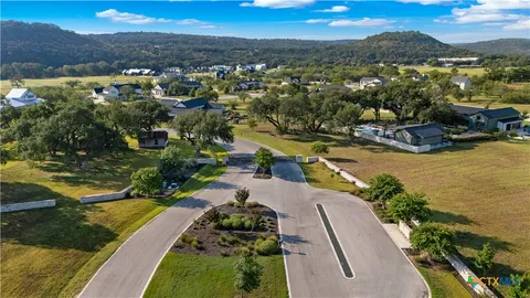 $295,000 | 832 Wade Road, New Braunfels, TX 78132