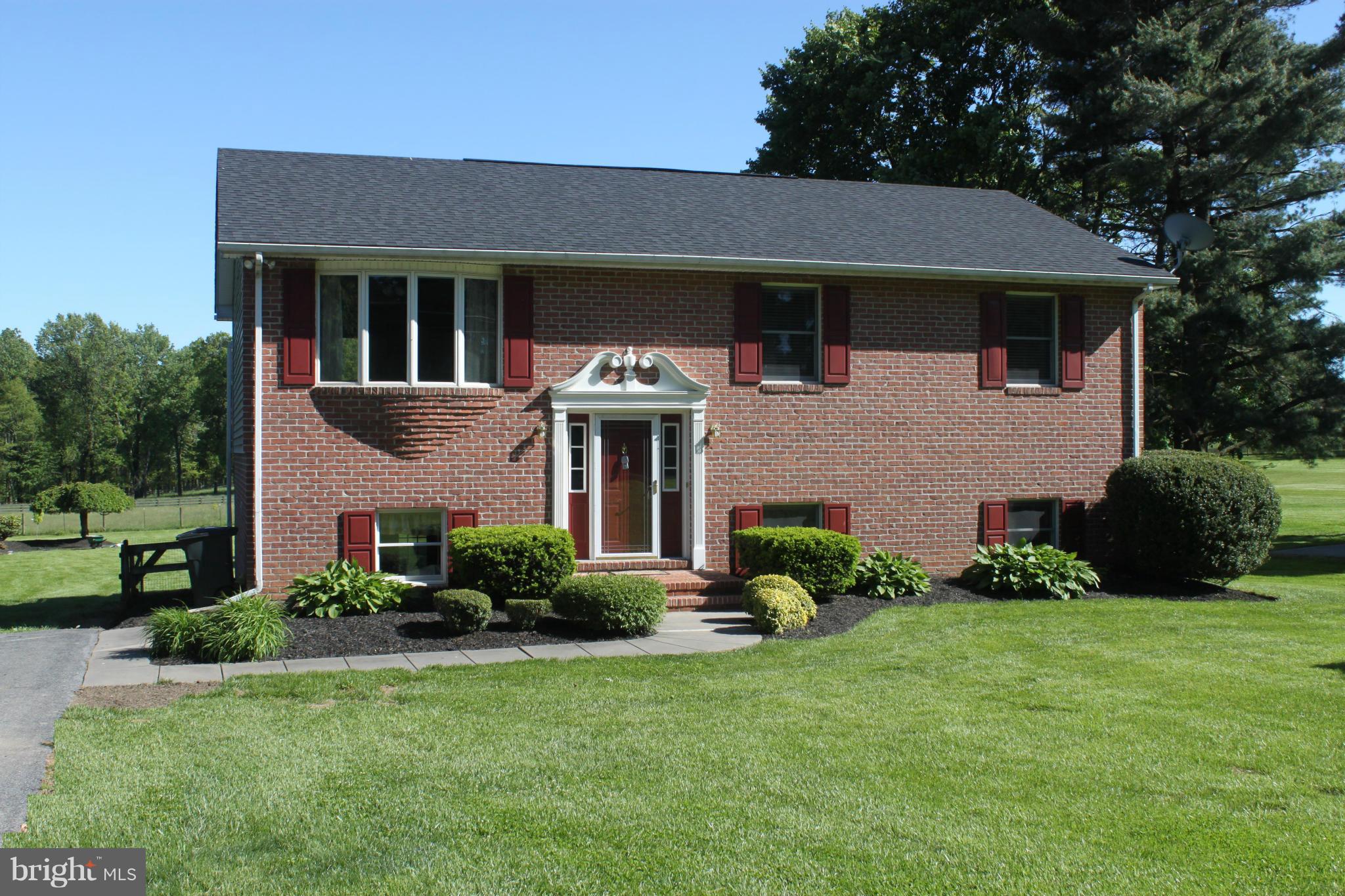 2923 Bird View Road Westminster, MD 21157 - Photo 2 of 18 Exterior (Front)