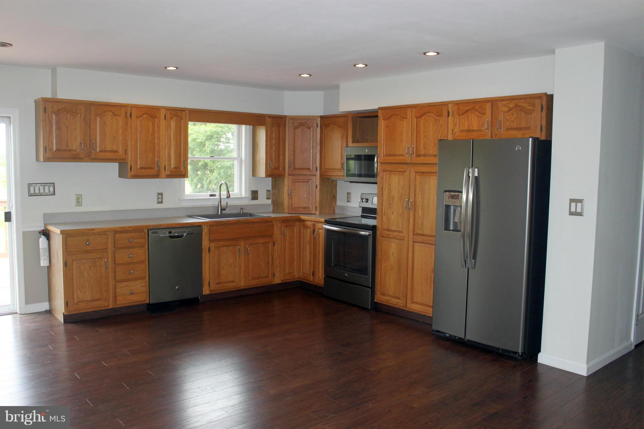 2923 Bird View Road Westminster, MD 21157 - Photo 4 of 18 Kitchen