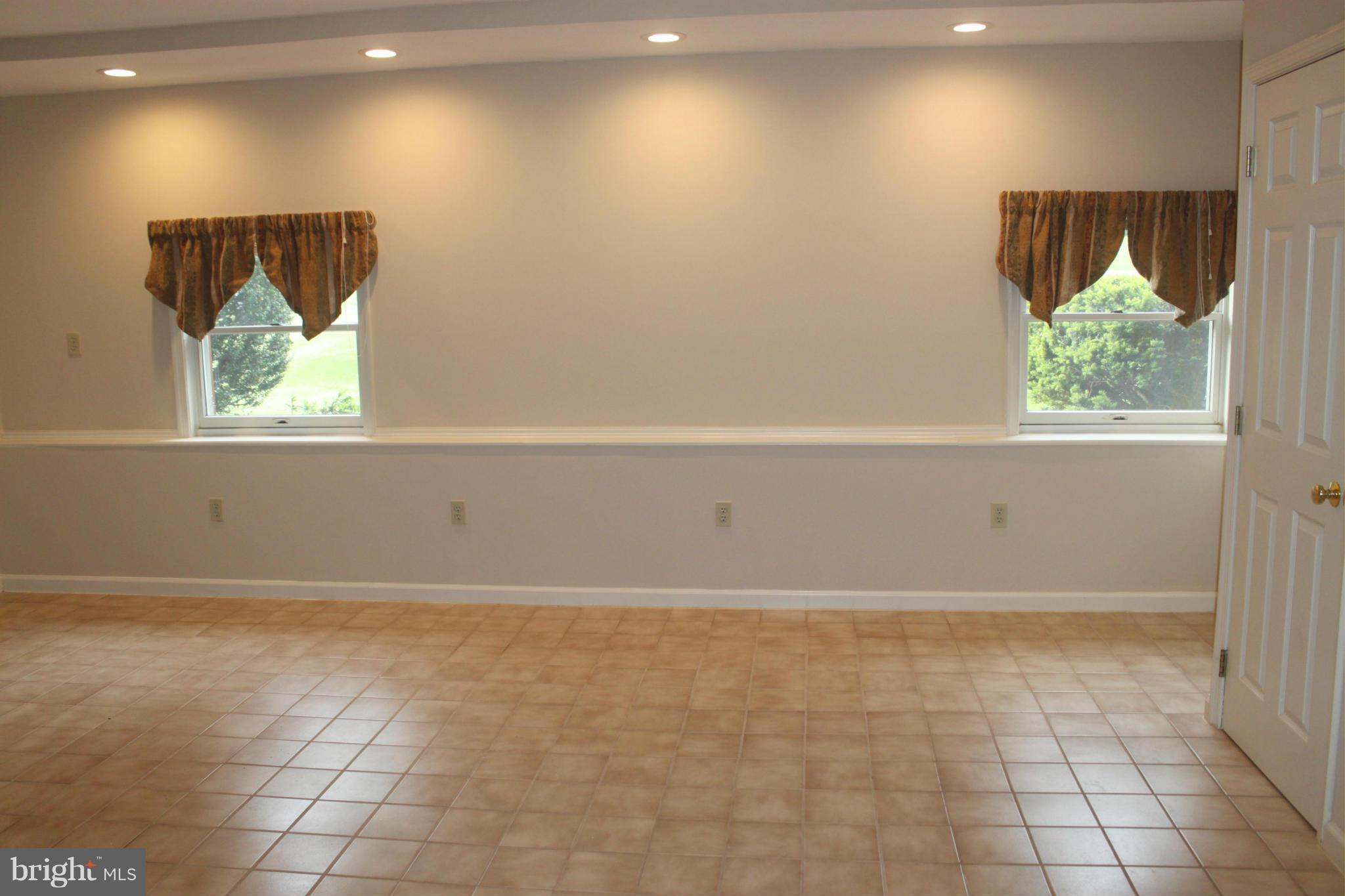2923 Bird View Road Westminster, MD 21157 - Photo 6 of 18 Family Room