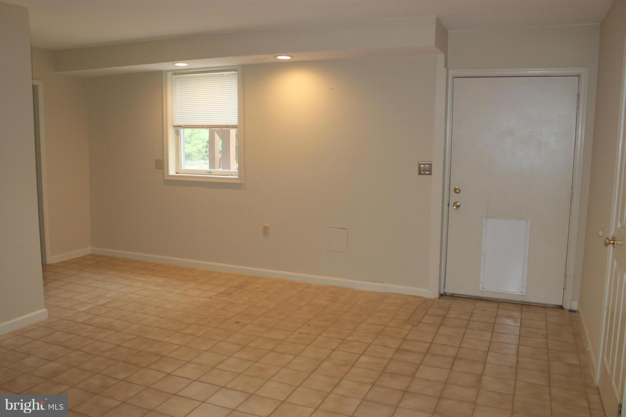 2923 Bird View Road Westminster, MD 21157 - Photo 8 of 18 Family Room