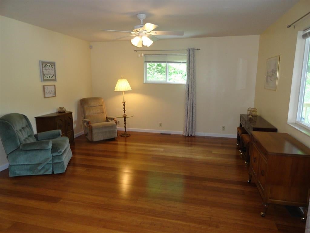 5040 A Darnell Road Huntington, WV 25705 - Photo 22 of 29 Gallery Image 22